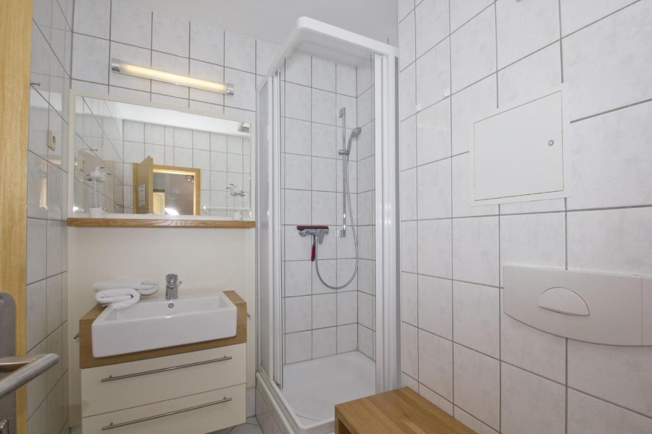 Fewo Mit Meerblick, Gratis Nutzung Vom Ahoi Erlebnisbad Und Sauna In Sellin - Haus Blick Zur See Fewo 06 Goehren  Exterior foto
